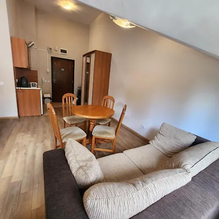 Violet By Slopes * بوروفتس